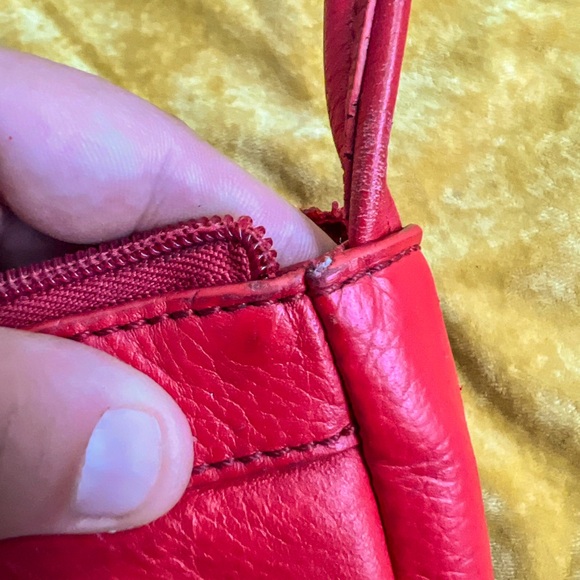 Vintage Fossil Crossbody Cherry red leather zip closure purse as is - Picture 6 of 15